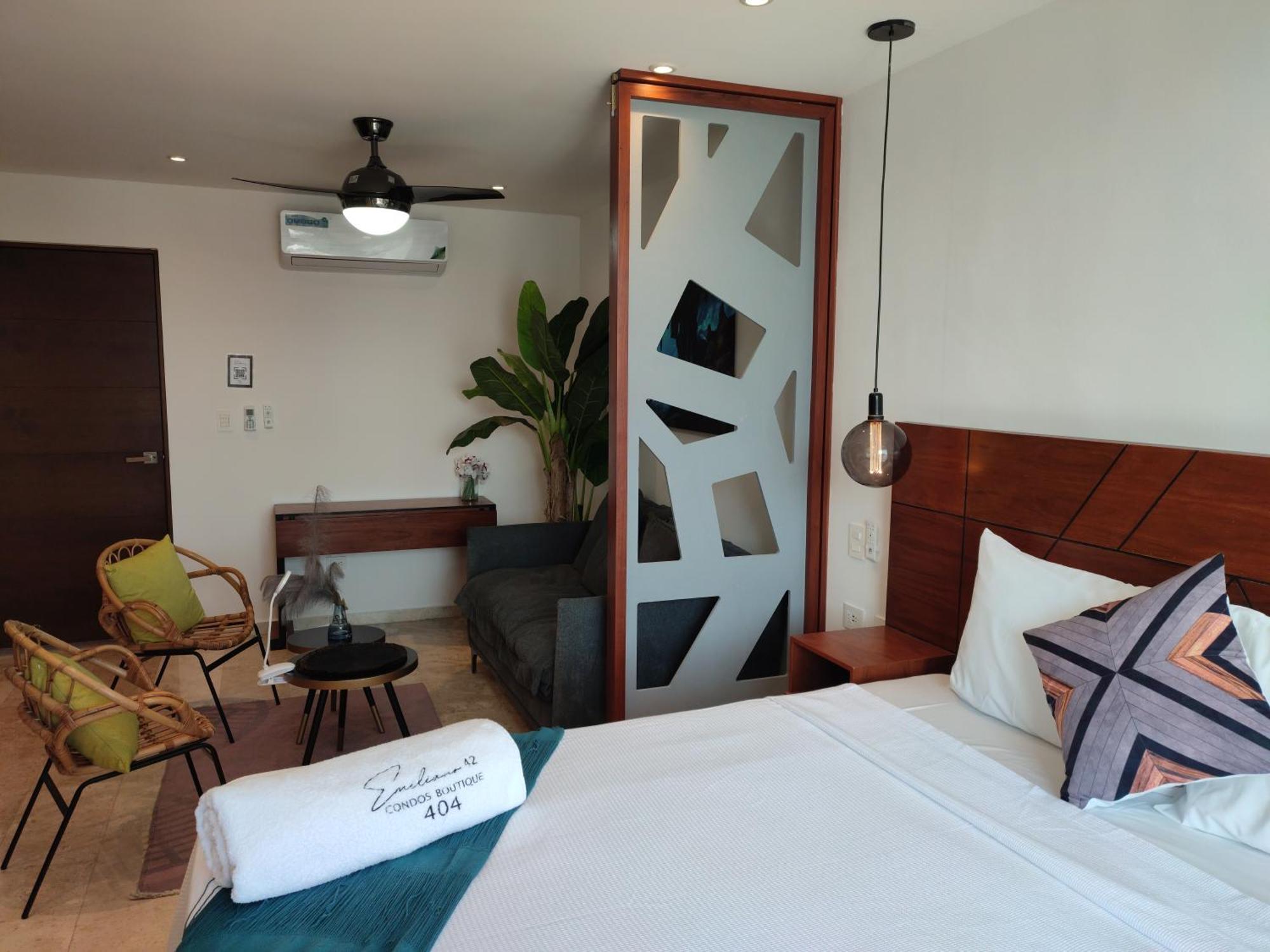 Emiliano 42 Boutique Apartahotel